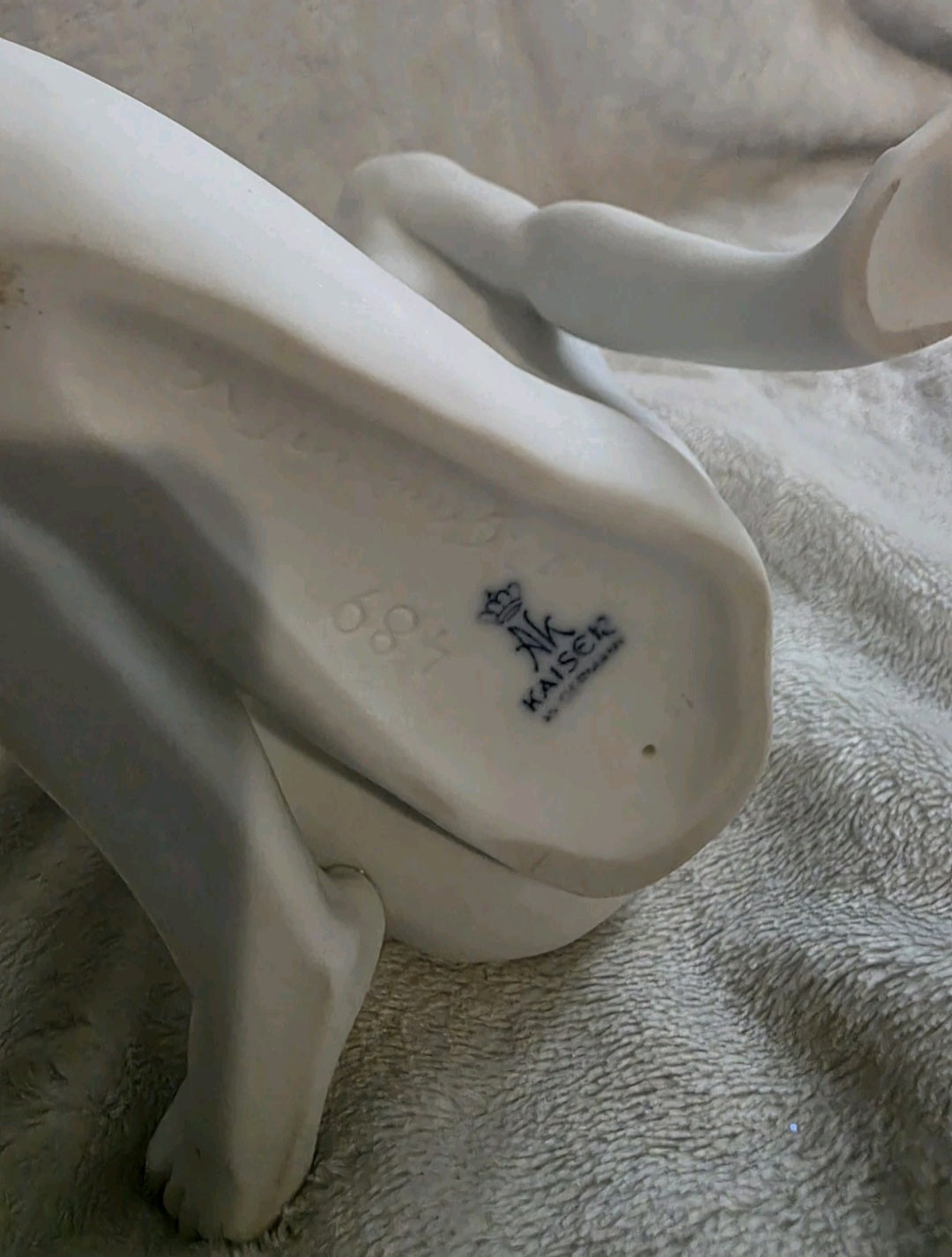 Kaiser Porcelain Bisque Figurine "Meditation" #489, Nude Woman by W. Gawantka